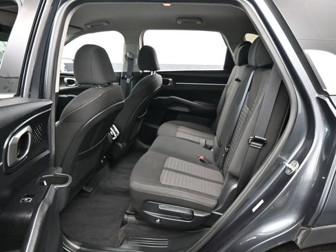 Used 2022 Kia Sorento LX FWD image 27