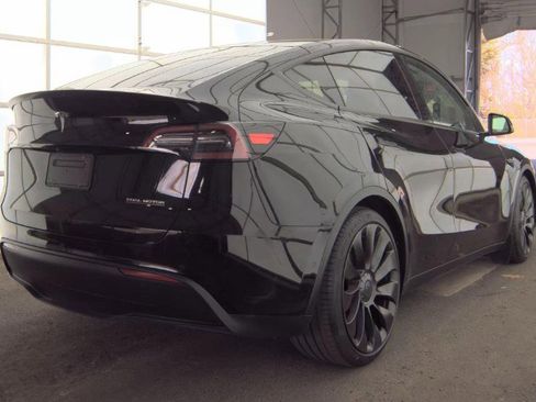 Used 2021 Tesla Model Y Performance image 4
