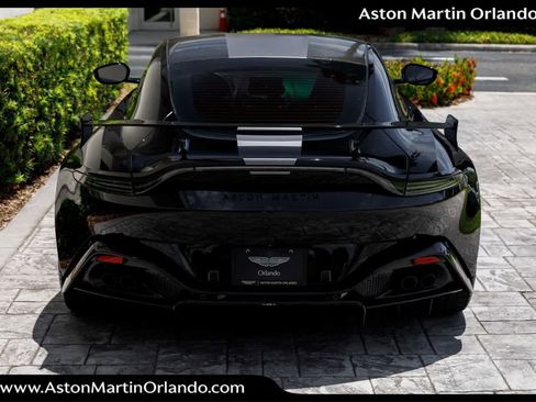Used 2023 Aston Martin V8 Vantage Coupe RWD image 25
