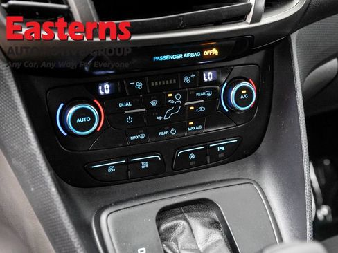 Used 2021 Ford Transit Connect XLT FWD image 20