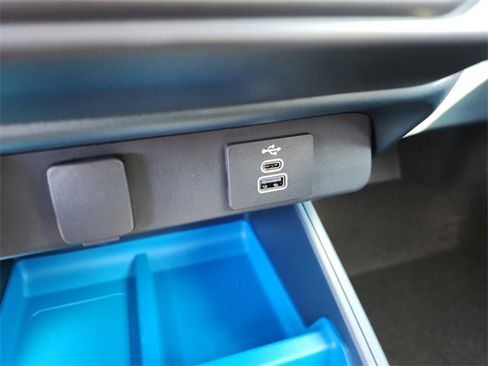 New 2025 Ford Maverick XLT image 18