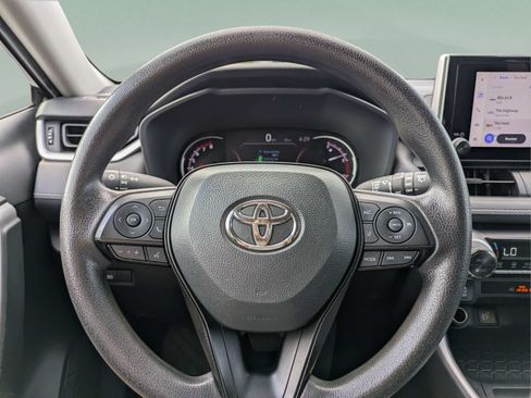 Used 2024 Toyota RAV4 XLE FWD image 24