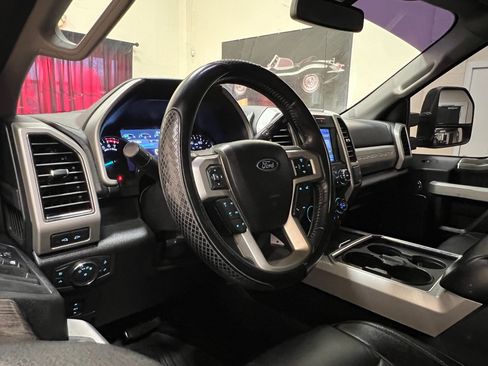 Used 2021 Ford F250 Lariat w/ Lariat Value Package image 15