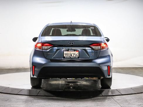 Certified 2025 Toyota Corolla LE FWD image 4