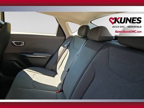 Used 2025 Kia K4 FWD image 16