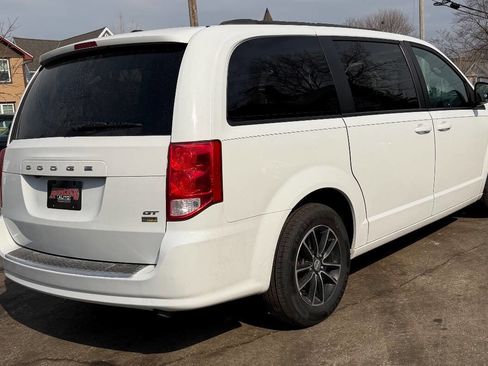Used 2018 Dodge Grand Caravan GT FWD image 12