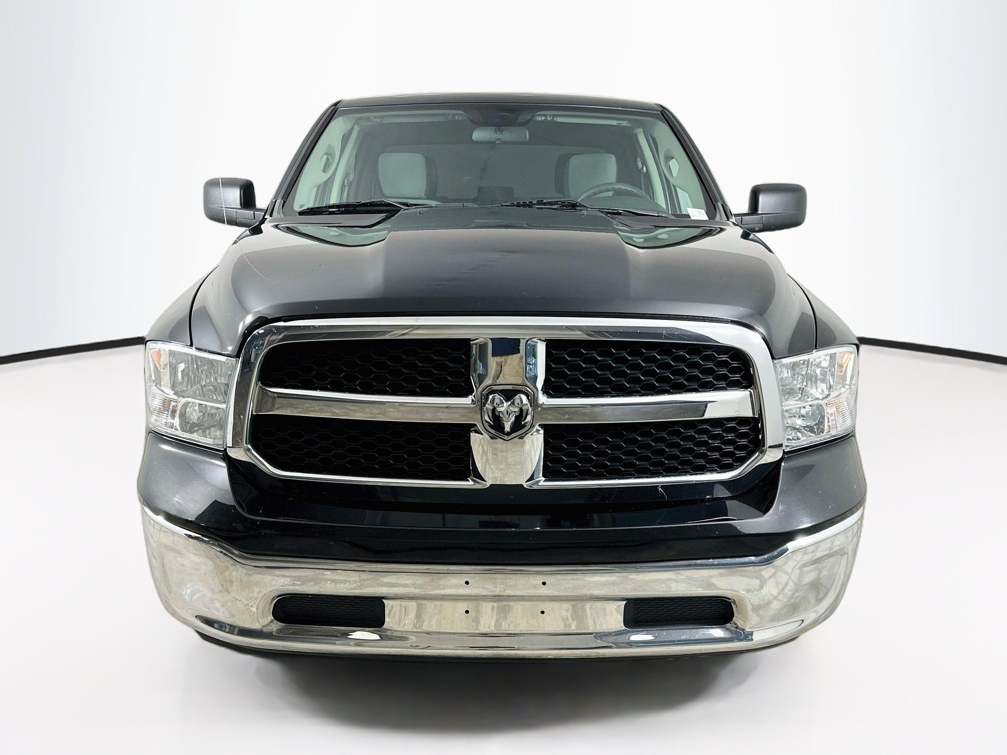 Used 2021 RAM 1500 Classic SLT AWD/4WD image 2