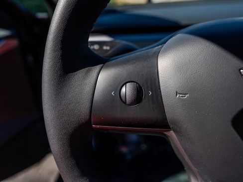 Used 2023 Tesla Model 3 Performance image 6