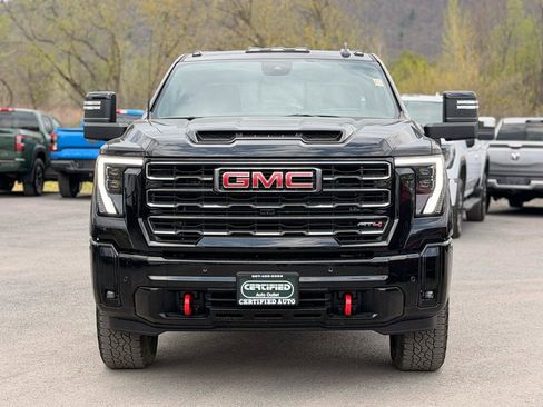 Used 2025 GMC Sierra 2500 AT4 w/ AT4 Premium Plus Package AWD/4WD image 2