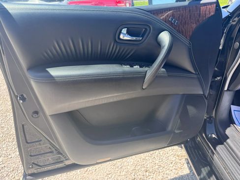 Used 2017 Nissan Armada SL w/ Moonroof Package AWD/4WD image 11