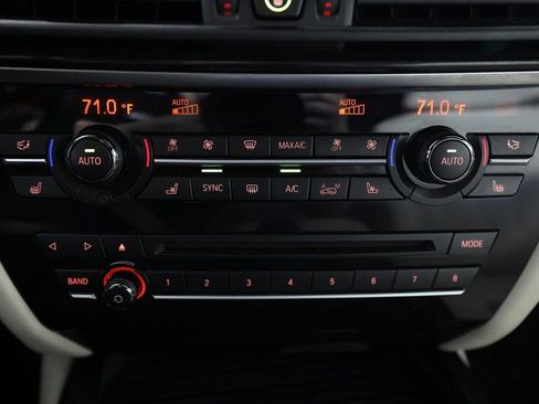 Used 2018 BMW X5 xDrive50i w/ M Sport Package image 28