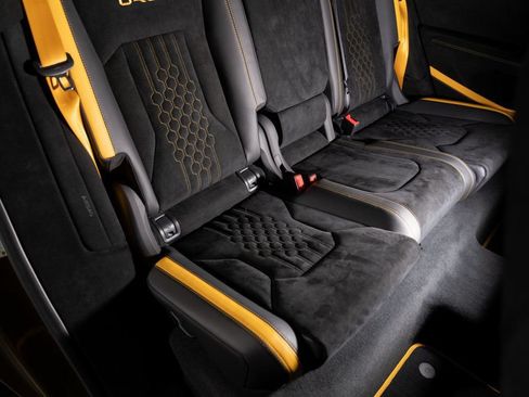 Used 2024 Lamborghini Urus Performante AWD/4WD image 37