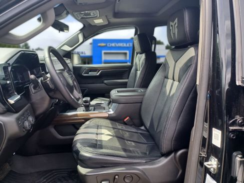 Used 2022 Chevrolet Silverado 1500 RST AWD/4WD image 7
