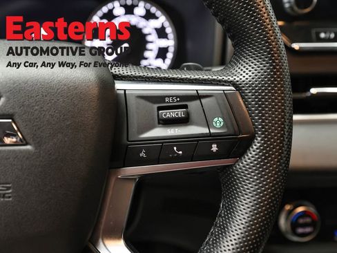 Used 2022 Mitsubishi Outlander SEL AWD/4WD image 16