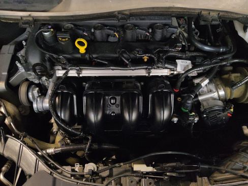 Used 2019 Ford Escape S image 30