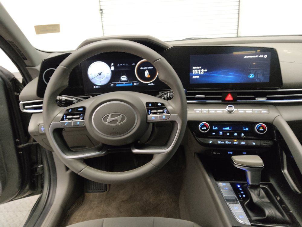 Used 2024 Hyundai Elantra SEL w/ Convenience Package FWD image 31