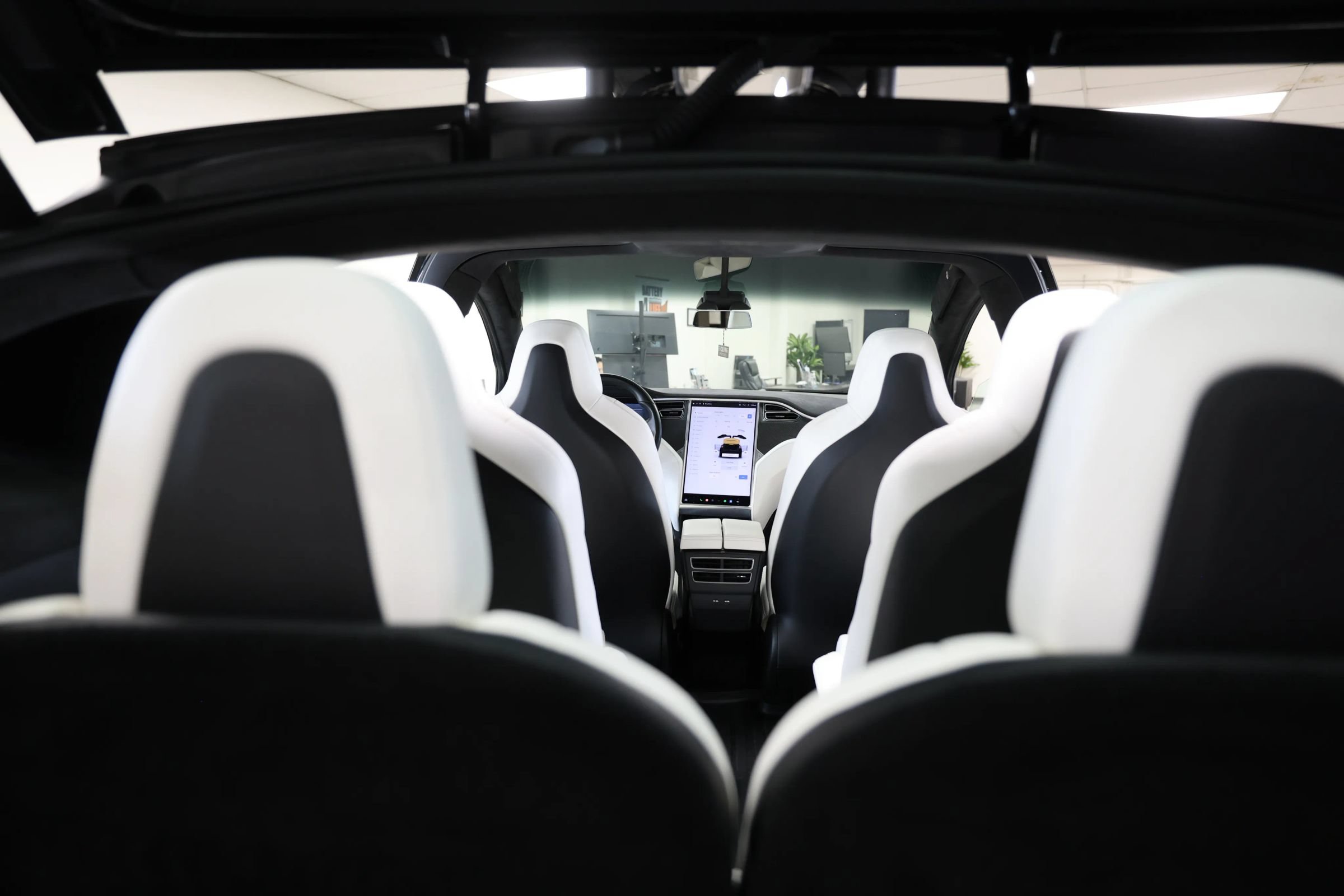 Used 2017 Tesla Model X 90D AWD/4WD image 52