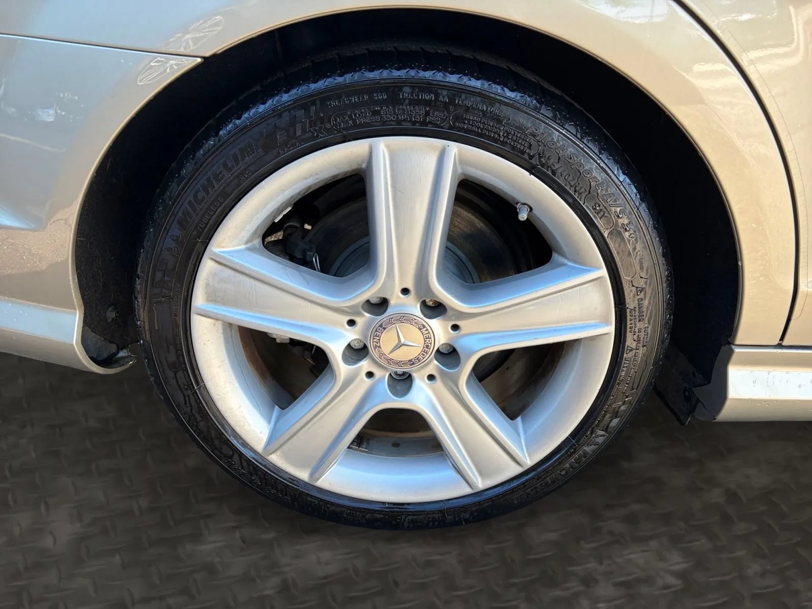 Used 2010 Mercedes-Benz C 300 Sedan image 38
