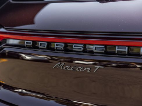 Certified 2026 Porsche Macan Turbo AWD/4WD image 24
