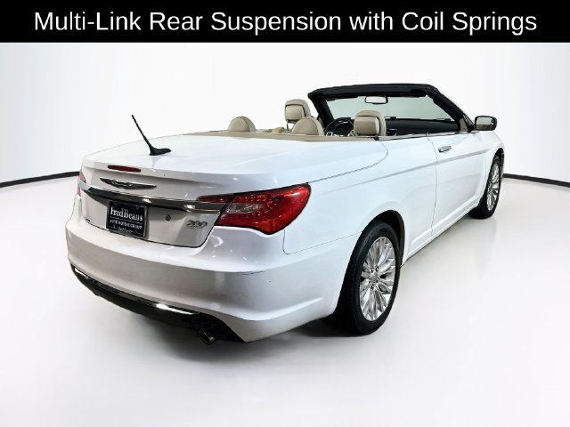 Used 2014 Chrysler 200 Limited FWD image 15