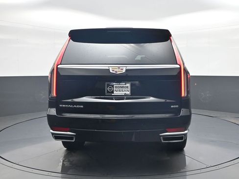 Used 2022 Cadillac Escalade ESV Premium Luxury image 6