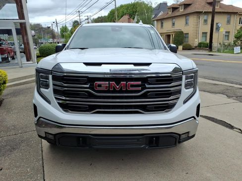 Used 2025 GMC Sierra 1500 SLT AWD/4WD image 2