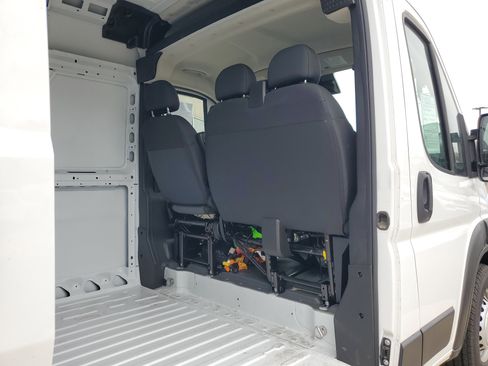 Used 2025 RAM ProMaster 2500 image 21