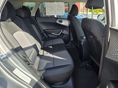 Used 2023 Kia Soul LX w/ Option Group 015 FWD image 33