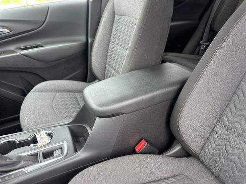 Used 2024 Chevrolet Equinox LT image 20