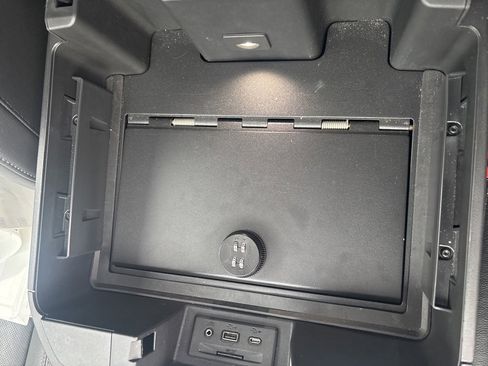 Used 2020 GMC Sierra 1500 SLT w/ SLT Premium Plus Package image 27