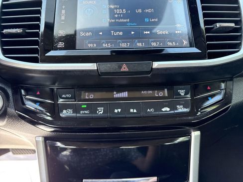 Used 2016 Honda Accord EX image 36