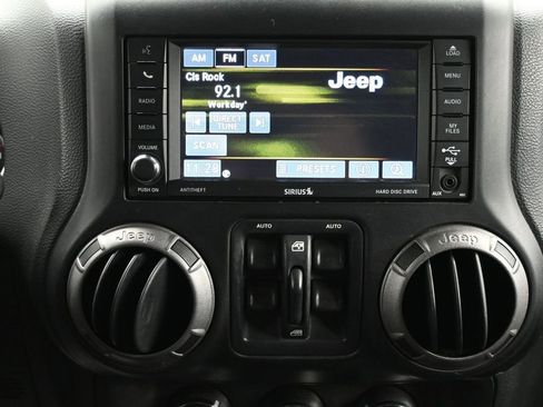 Used 2014 Jeep Wrangler Unlimited Sport w/ Quick Order Package 24S AWD/4WD image 19