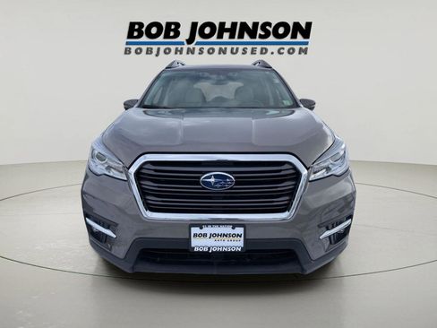 Used 2022 Subaru Ascent Limited w/ Technology Package image 2