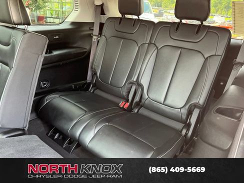 Used 2022 Jeep Grand Cherokee L Limited AWD/4WD image 18