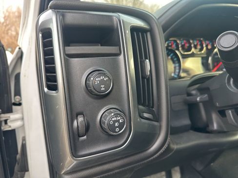 Used 2018 Chevrolet Silverado 1500 LTZ image 20