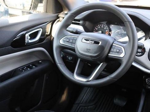 Used 2025 Jeep Compass Limited AWD/4WD image 23