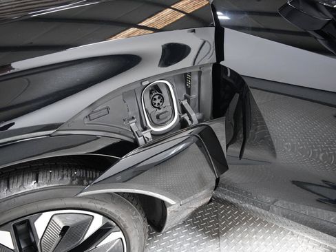 Used 2025 Chevrolet Blazer EV RS AWD/4WD image 9