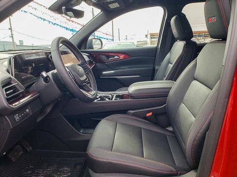 New 2026 Chevrolet Traverse Z71 w/ Driver Confidence Package image 11