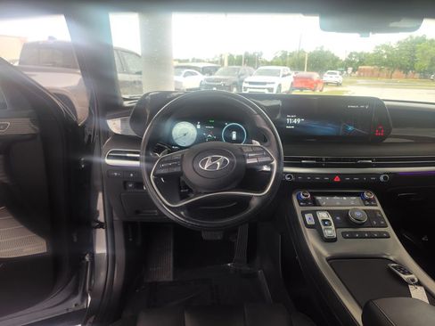 Used 2024 Hyundai Palisade Calligraphy FWD image 19