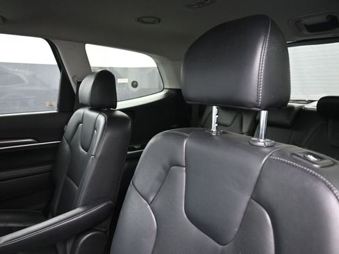 Used 2025 Kia Telluride S image 25