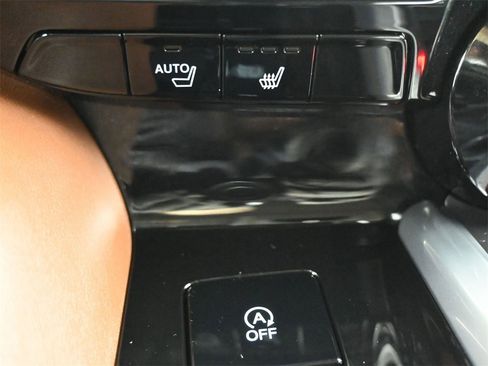 Used 2024 Acura MDX SH-AWD w/ Technology Package image 17