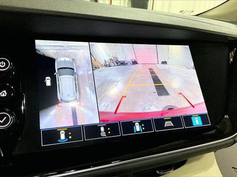 Certified 2022 Buick Envision Avenir w/ Technology Package II image 24