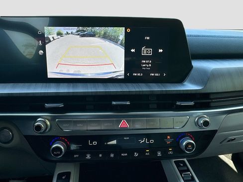 Used 2024 Kia Telluride EX w/ EX Captain's Chair Package FWD image 24