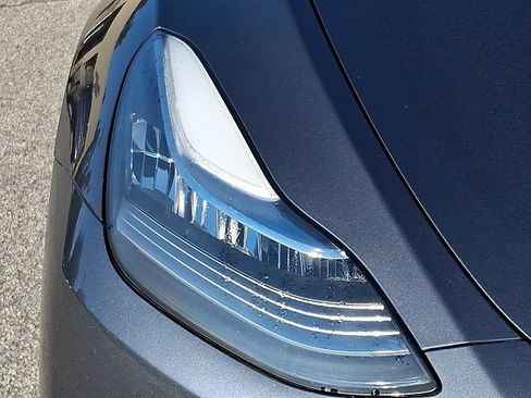 Used 2021 Tesla Model Y Long Range AWD/4WD image 9