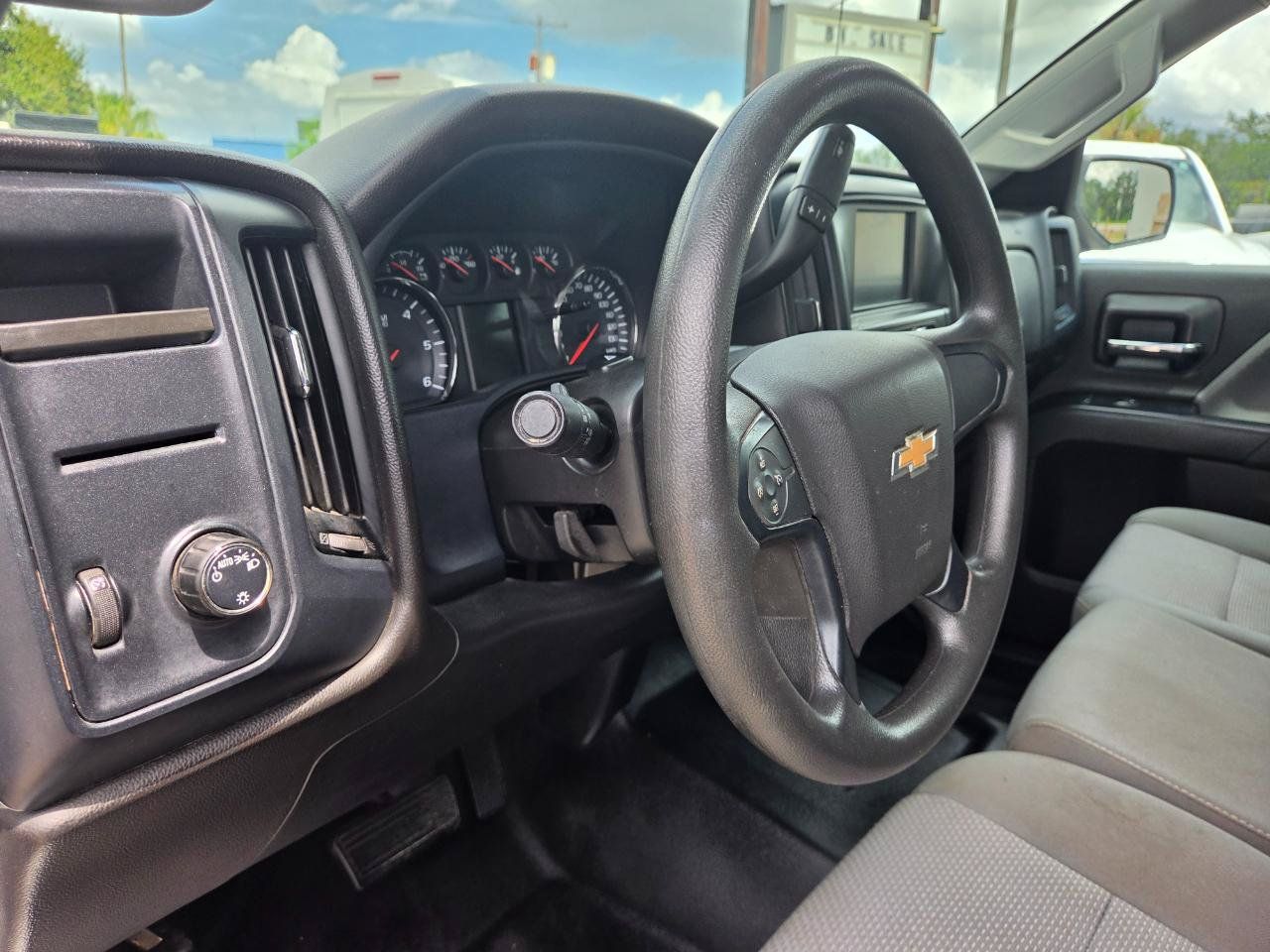 Used 2018 Chevrolet Silverado 2500 W/T RWD image 13