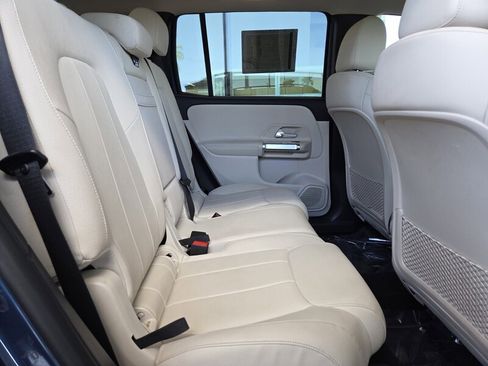Certified 2022 Mercedes-Benz GLB 250 image 19