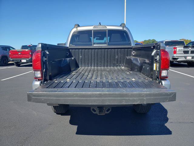 Used 2023 Toyota Tacoma SR AWD/4WD image 7