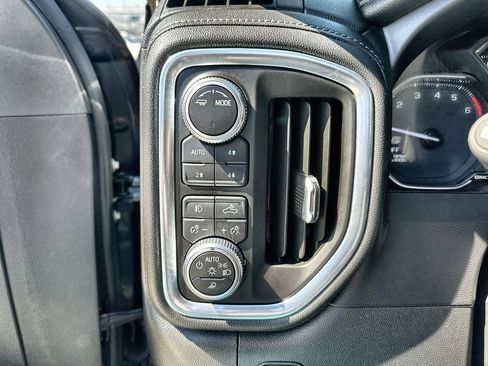 Certified 2021 GMC Sierra 1500 SLT w/ SLT Convenience Package image 18