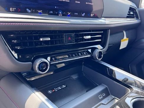 New 2026 Chevrolet Suburban RST w/ RST Capability Package AWD/4WD image 31