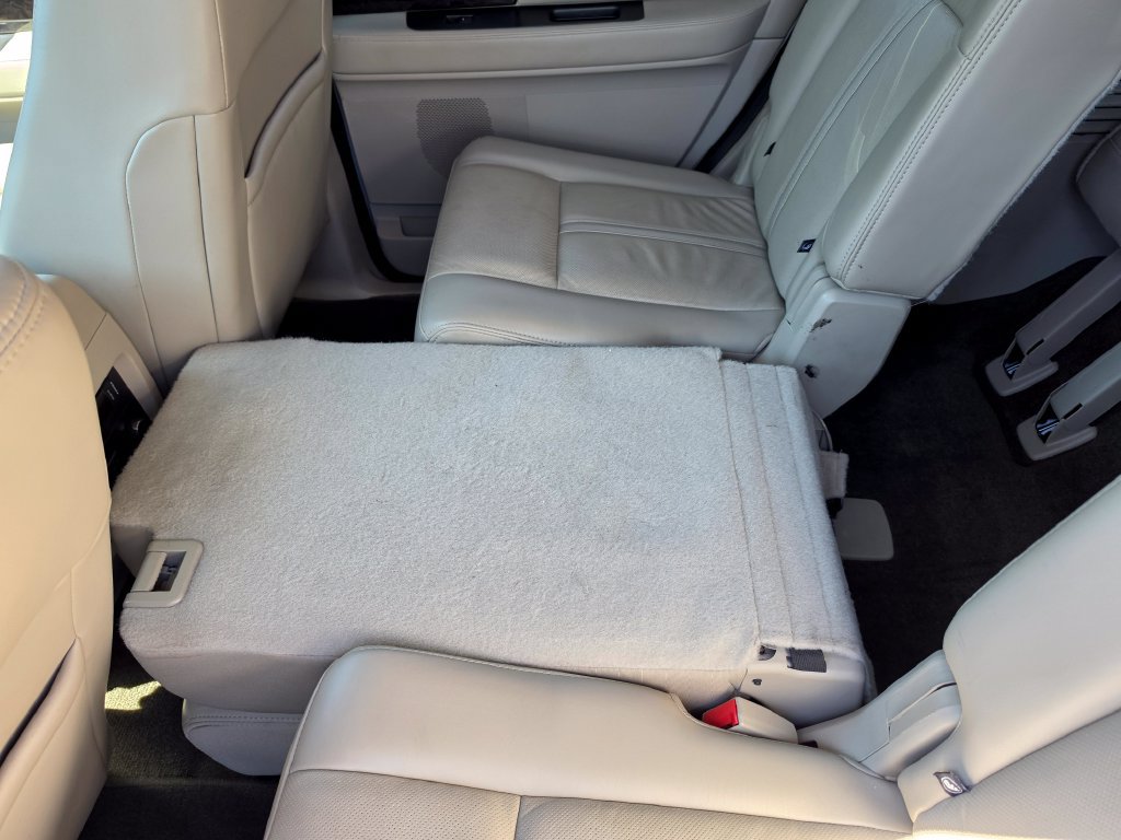 Used 2017 Lincoln Navigator Select RWD image 35